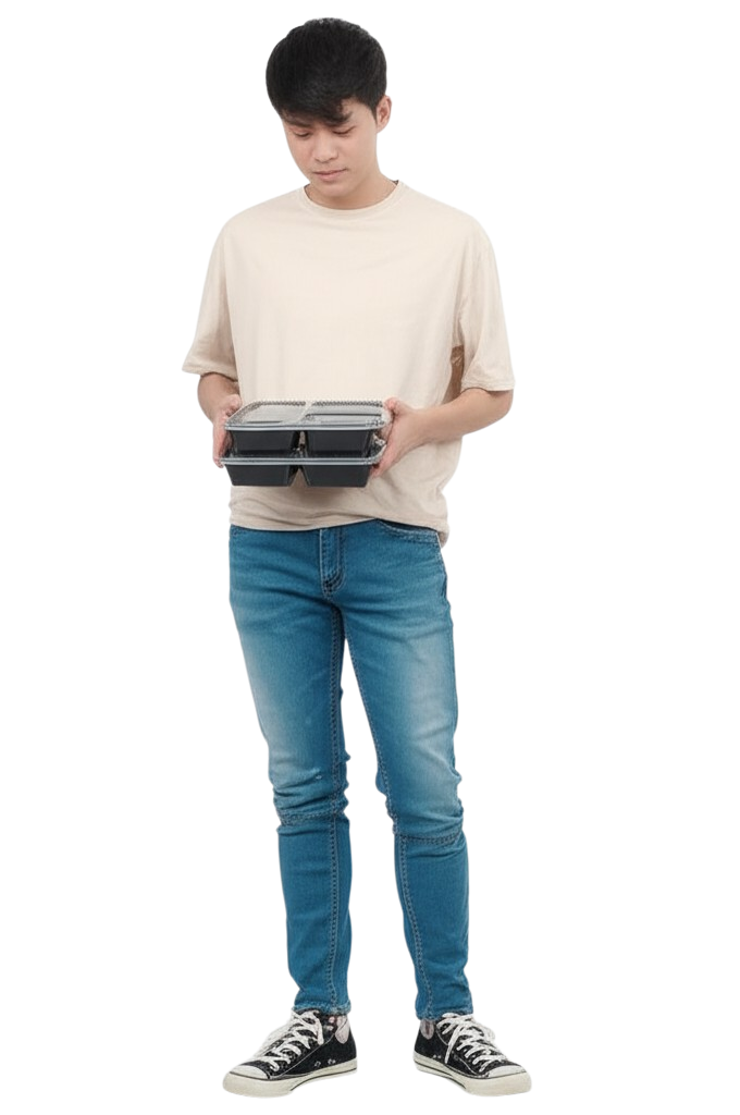 ผู้ชายถือกล่องแพ็คเกจจิ้งและกล่องข้าว